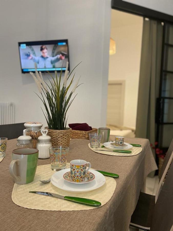 Maioliche Apartment Margherita Di Savoia Bagian luar foto