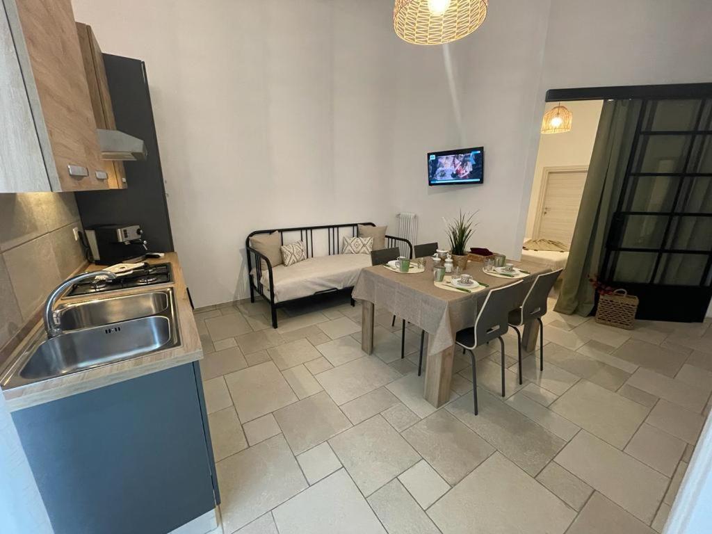 Maioliche Apartment Margherita Di Savoia Bagian luar foto