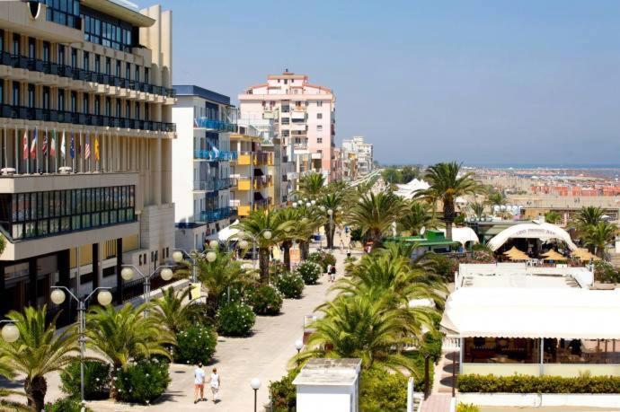 Maioliche Apartment Margherita Di Savoia Bagian luar foto