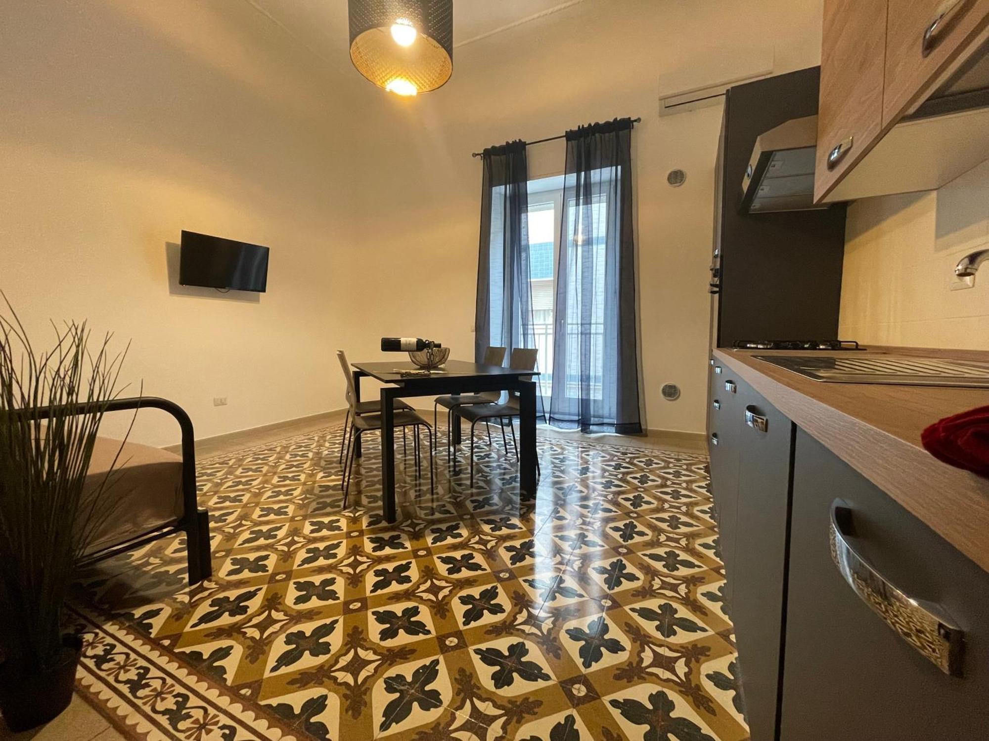 Maioliche Apartment Margherita Di Savoia Bagian luar foto