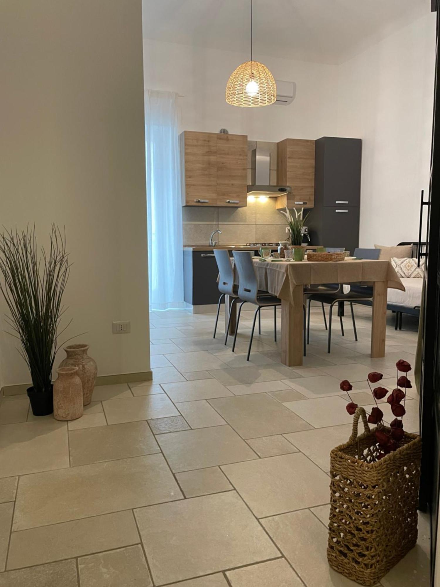 Maioliche Apartment Margherita Di Savoia Bagian luar foto